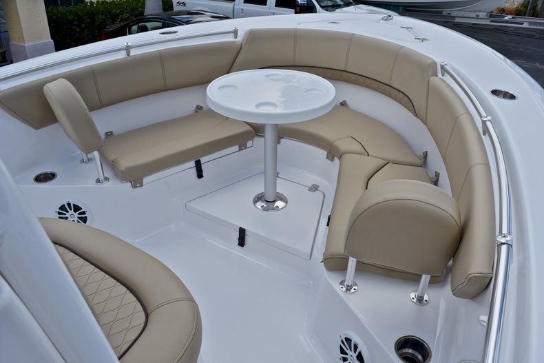 Thumbnail 40 for New 2018 Sportsman Heritage 231 Center Console boat for sale in Miami, FL