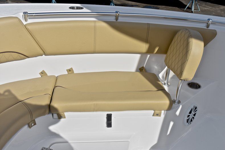 Thumbnail 46 for New 2018 Sportsman Heritage 231 Center Console boat for sale in Miami, FL