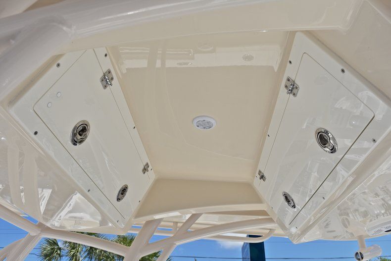 Thumbnail 27 for New 2018 Cobia 237 Center Console boat for sale in West Palm Beach, FL