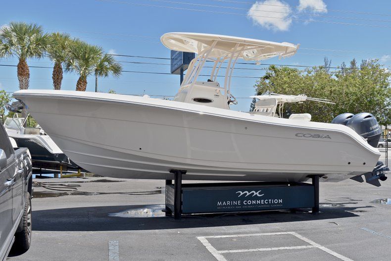 Thumbnail 4 for New 2018 Cobia 237 Center Console boat for sale in West Palm Beach, FL