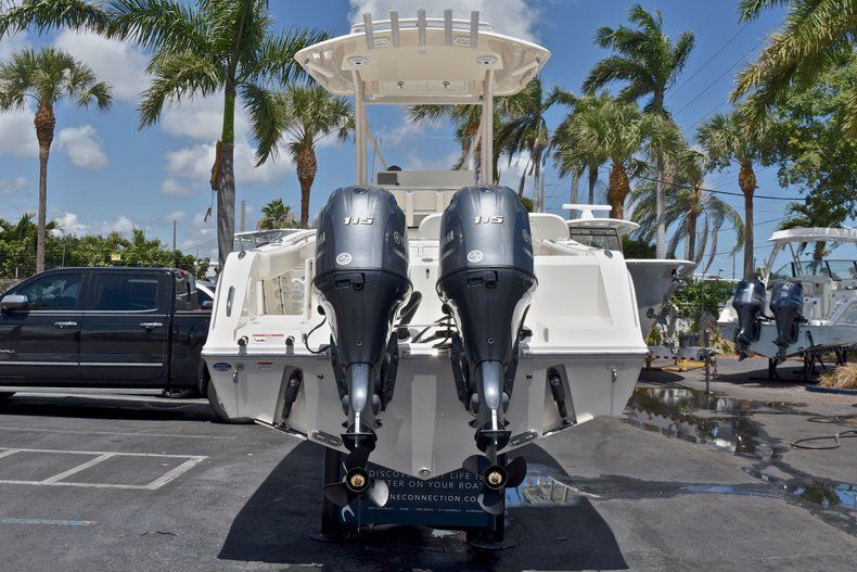 Thumbnail 7 for New 2018 Cobia 237 Center Console boat for sale in West Palm Beach, FL