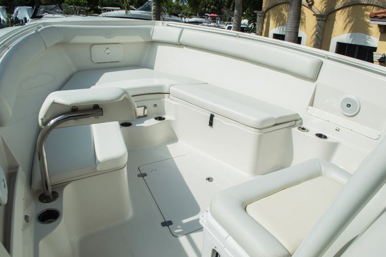 Thumbnail 15 for New 2015 Sailfish 320 CC Center Console boat for sale in West Palm Beach, FL