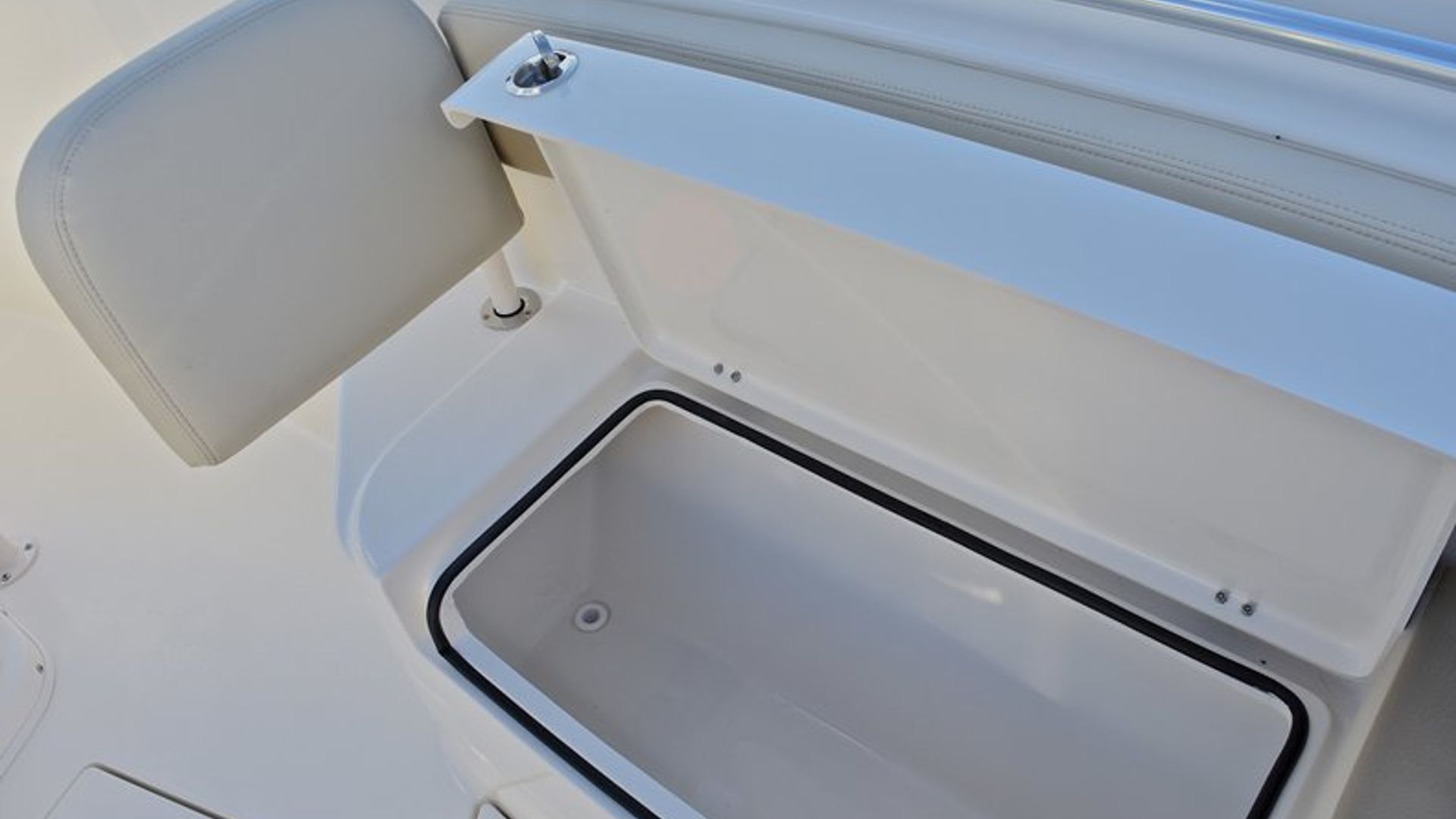 New 2018 Cobia 277 Center Console #W030 image 53