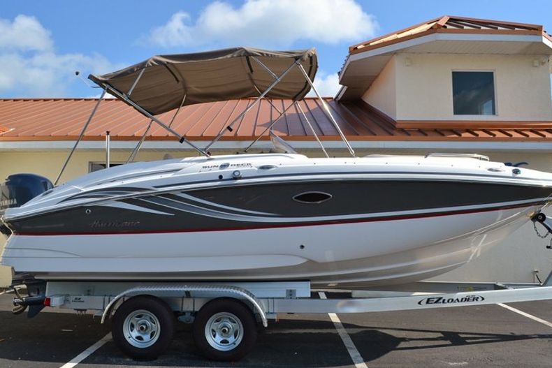 New 2014 Hurricane SunDeck Sport SS 220 OB boat for sale in Miami, FL