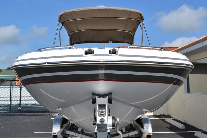 Thumbnail 2 for New 2014 Hurricane SunDeck Sport SS 220 OB boat for sale in Miami, FL