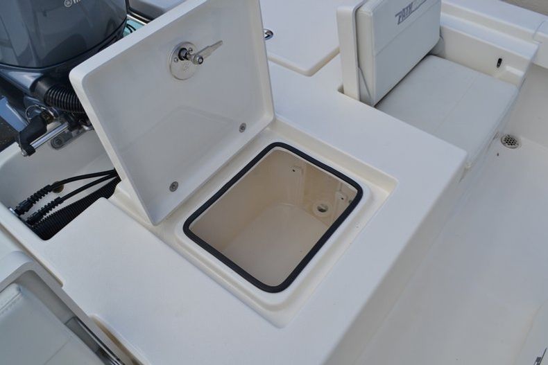 Thumbnail 22 for New 2016 Pathfinder 2200 TRS Bay Boat boat for sale in Vero Beach, FL