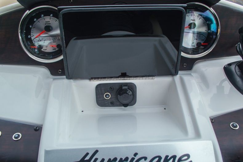 Thumbnail 34 for New 2016 Hurricane FunDeck FD 236 OB boat for sale in Miami, FL