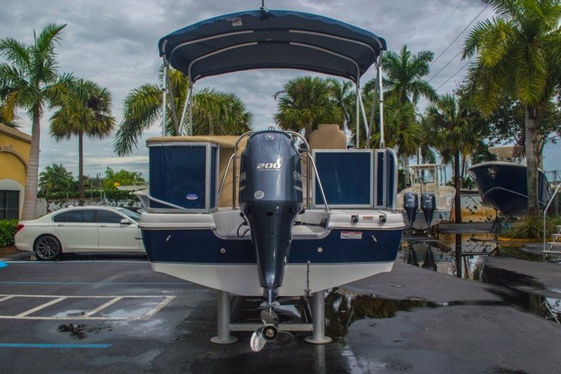 Thumbnail 6 for New 2016 Hurricane FunDeck FD 236 OB boat for sale in Miami, FL