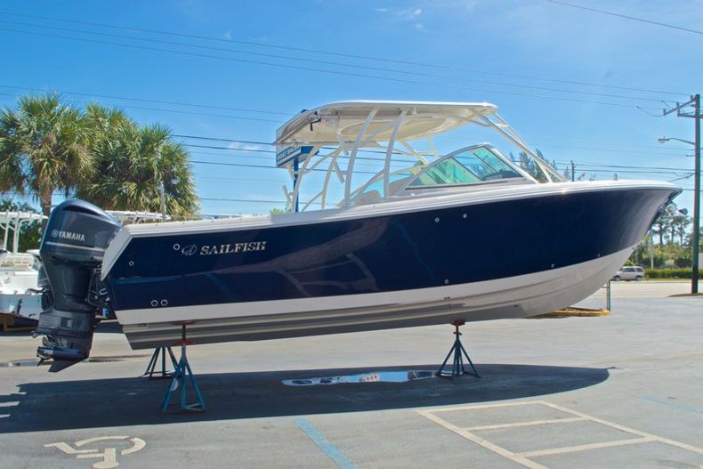 Thumbnail 3 for New 2016 Sailfish 325 Dual Console boat for sale in West Palm Beach, FL