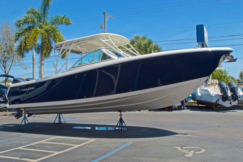 Thumbnail 5 for New 2016 Sailfish 325 Dual Console boat for sale in West Palm Beach, FL