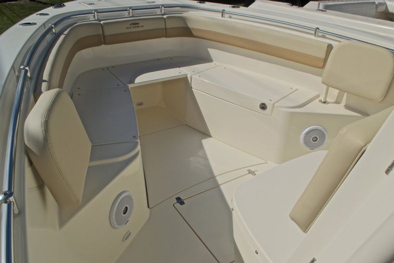 Thumbnail 31 for New 2017 Cobia 277 Center Console boat for sale in West Palm Beach, FL