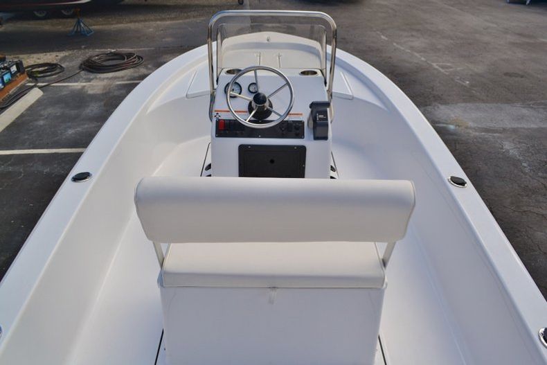 Thumbnail 9 for New 2016 Sportsman 18 Island Bay boat for sale in West Palm Beach, FL