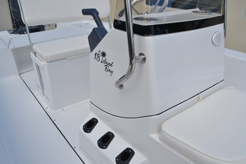 Thumbnail 13 for New 2016 Sportsman 18 Island Bay boat for sale in West Palm Beach, FL