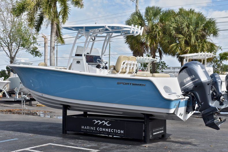 Thumbnail 6 for New 2018 Sportsman Open 242 Center Console boat for sale in West Palm Beach, FL