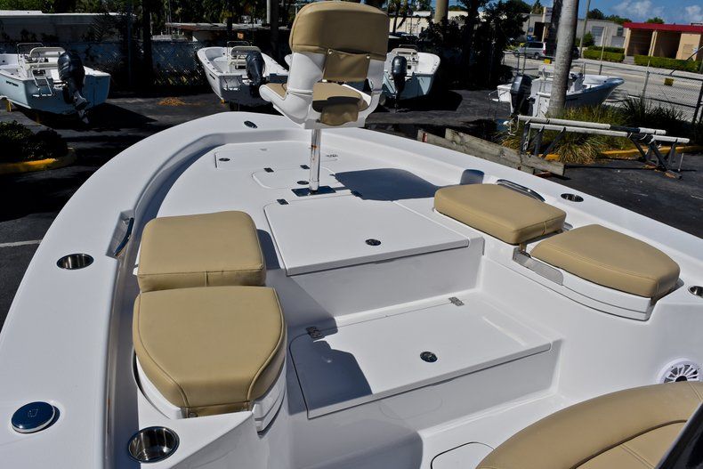 Thumbnail 54 for New 2018 Sportsman Masters 267 Bay Boat boat for sale in Vero Beach, FL