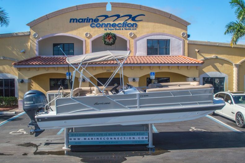 New 2016 Hurricane FunDeck FD 226 OB boat for sale in Vero Beach, FL