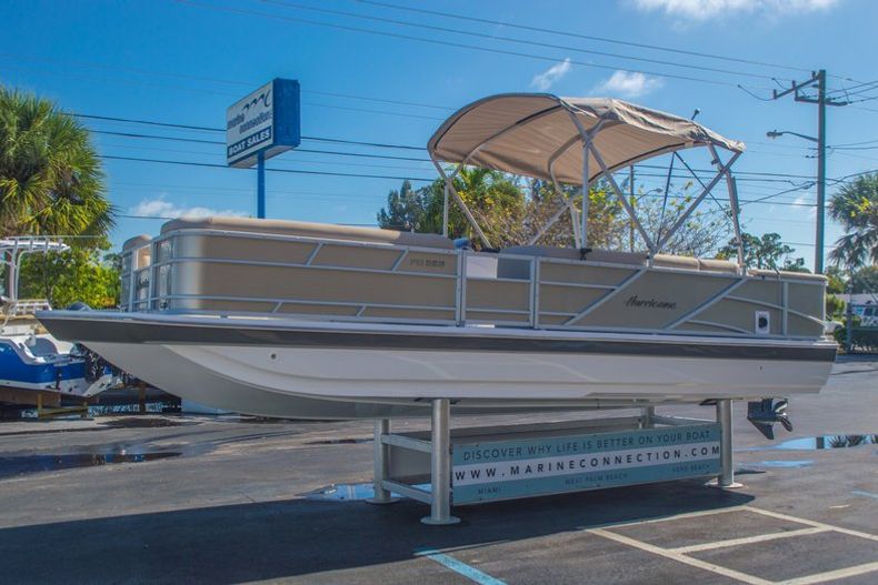 Thumbnail 3 for New 2016 Hurricane FunDeck FD 226 OB boat for sale in Vero Beach, FL