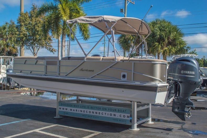 Thumbnail 5 for New 2016 Hurricane FunDeck FD 226 OB boat for sale in Vero Beach, FL