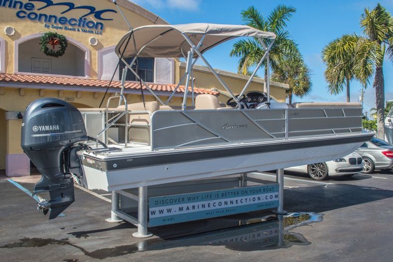Thumbnail 7 for New 2016 Hurricane FunDeck FD 226 OB boat for sale in Vero Beach, FL