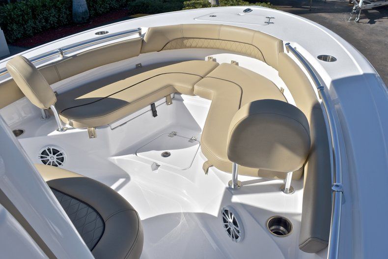 Thumbnail 42 for New 2018 Sportsman Heritage 211 Center Console boat for sale in Miami, FL