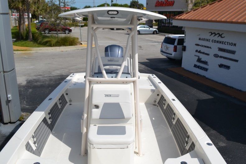 Thumbnail 11 for New 2018 Pathfinder 2600 HPS Bay Boat boat for sale in Vero Beach, FL