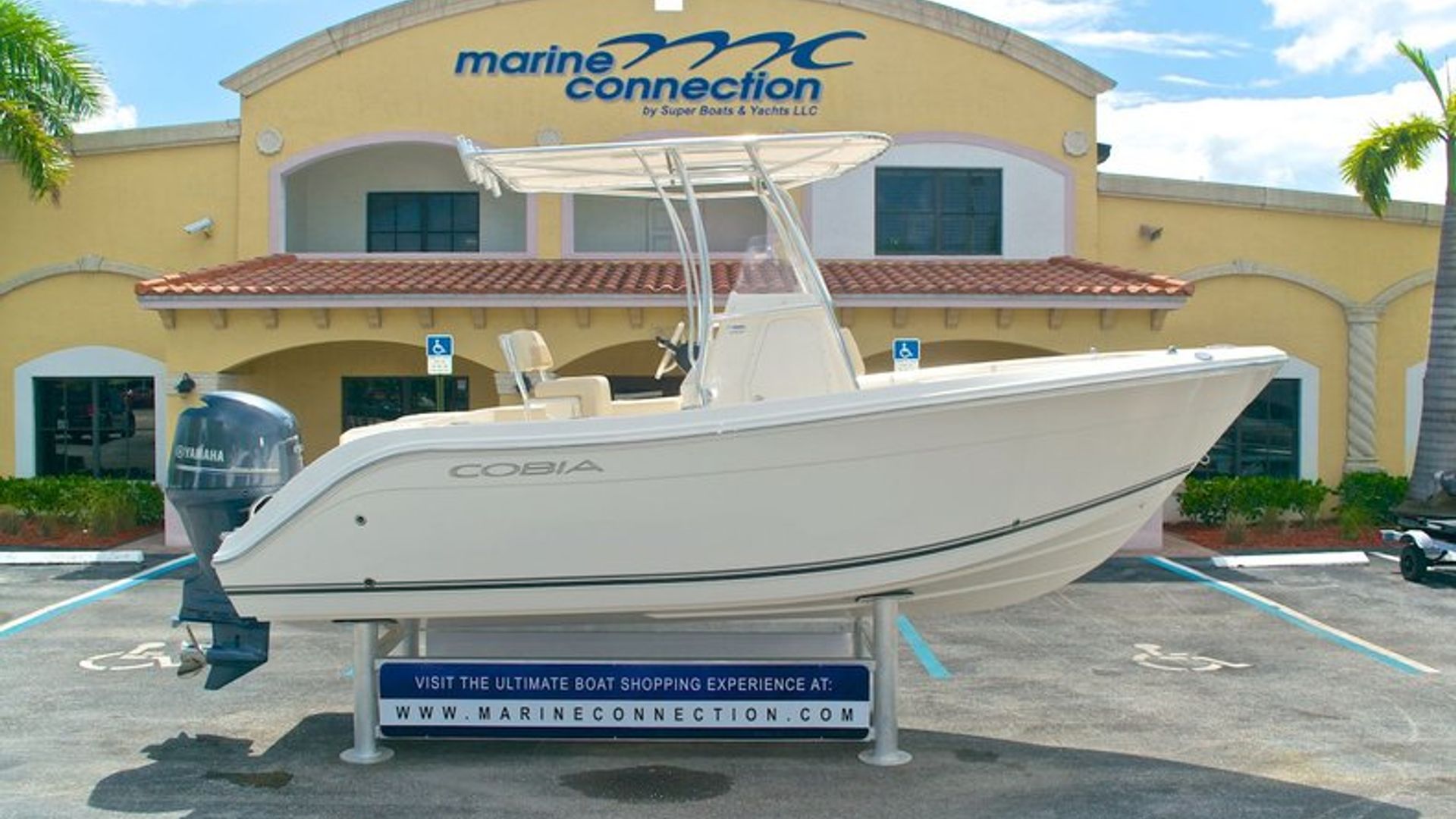 New 2014 Cobia 201 Center Console #T002 image 1