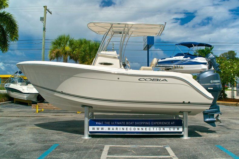 Thumbnail 4 for New 2014 Cobia 201 Center Console boat for sale in West Palm Beach, FL