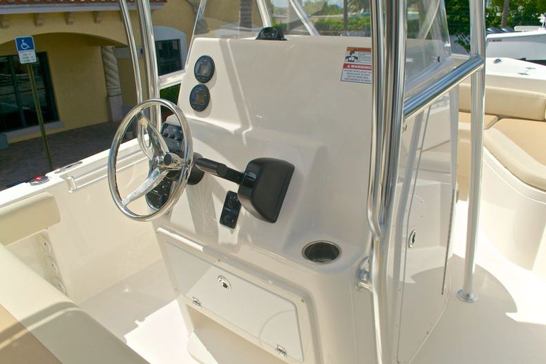 Thumbnail 35 for New 2014 Cobia 201 Center Console boat for sale in West Palm Beach, FL