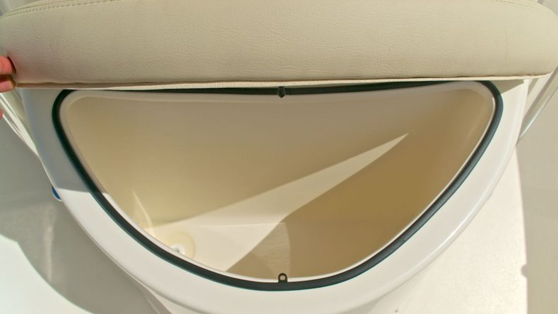 New 2014 Cobia 201 Center Console #T002 image 57