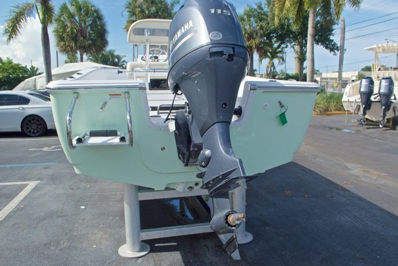 Thumbnail 8 for New 2017 Sportsman 19 Island Reef boat for sale in West Palm Beach, FL