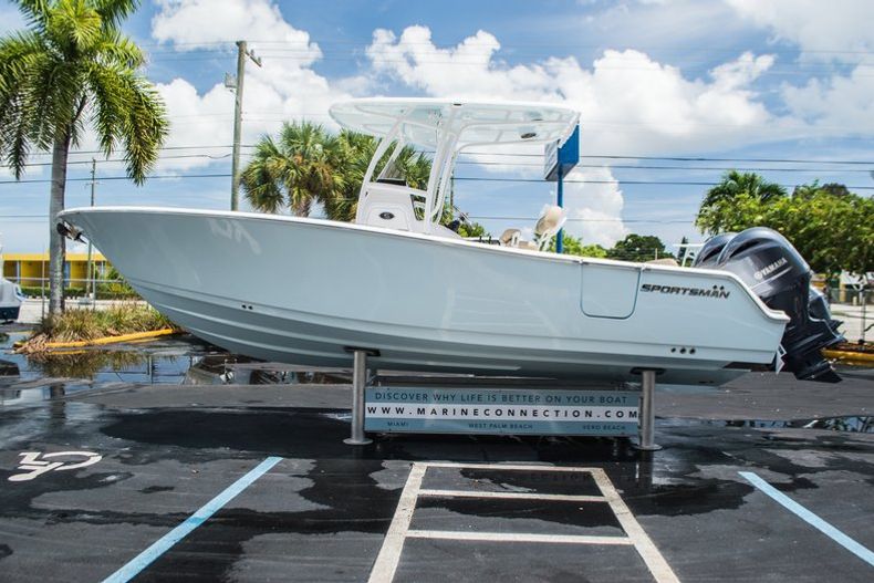 Thumbnail 4 for New 2016 Sportsman Open 252 Center Console boat for sale in West Palm Beach, FL