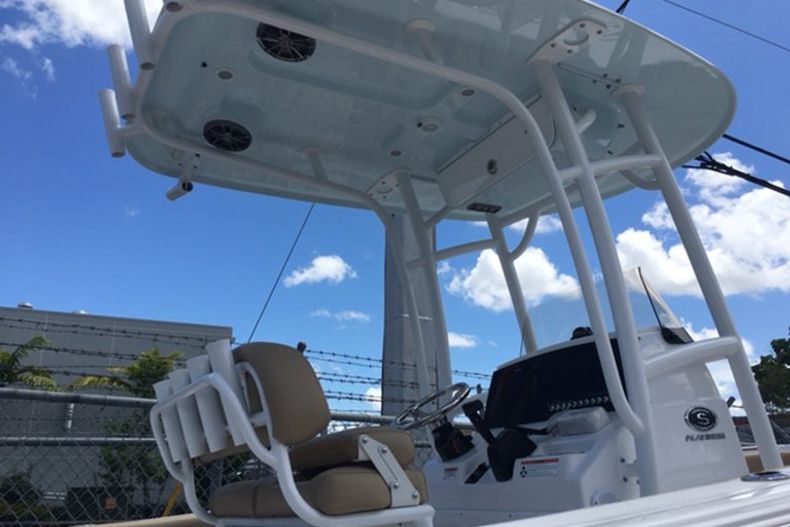 Thumbnail 5 for New 2016 Sportsman Heritage 231 Center Console boat for sale in Miami, FL