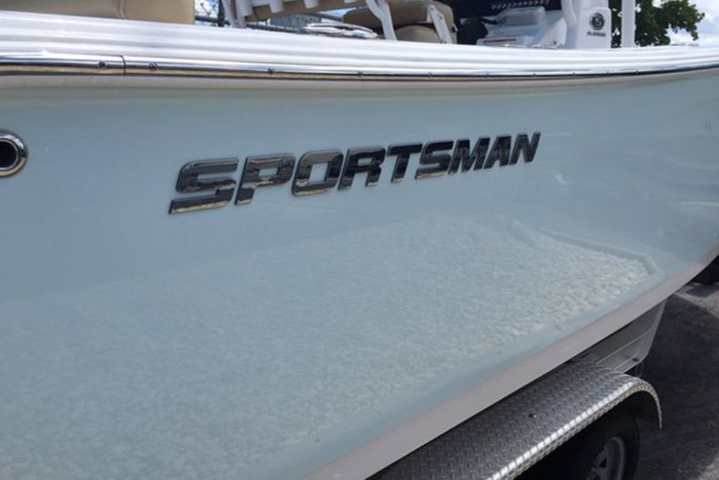 Thumbnail 2 for New 2016 Sportsman Heritage 231 Center Console boat for sale in Miami, FL