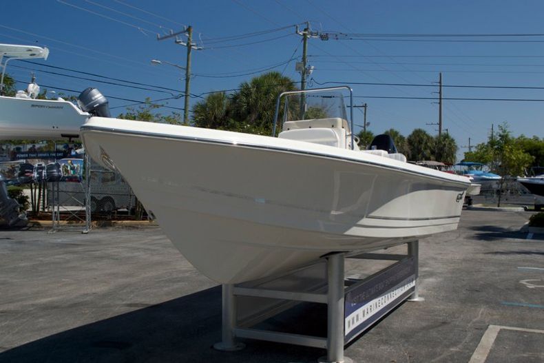 Thumbnail 6 for New 2014 Bulls Bay 2000 Bay Boat boat for sale in West Palm Beach, FL