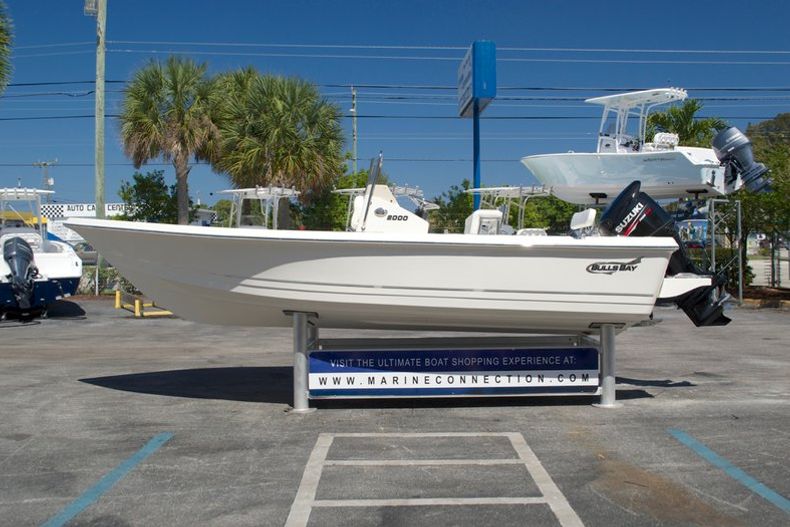 Thumbnail 8 for New 2014 Bulls Bay 2000 Bay Boat boat for sale in West Palm Beach, FL