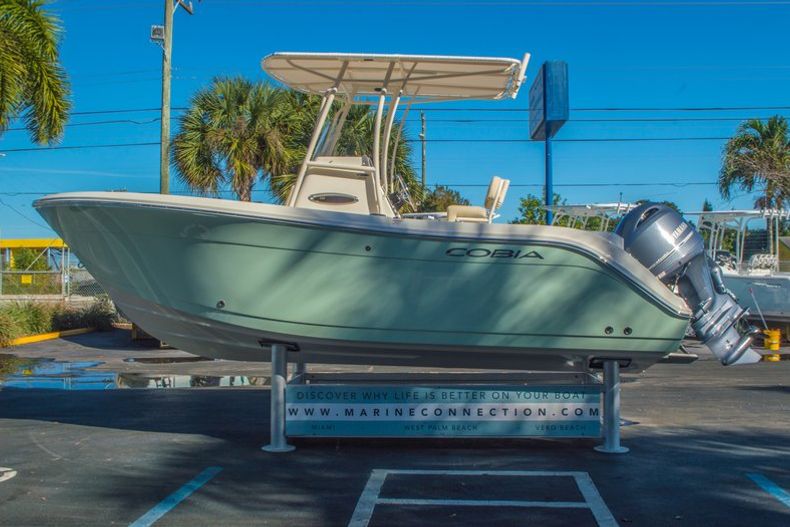 Thumbnail 4 for New 2016 Cobia 201 Center Console boat for sale in Miami, FL