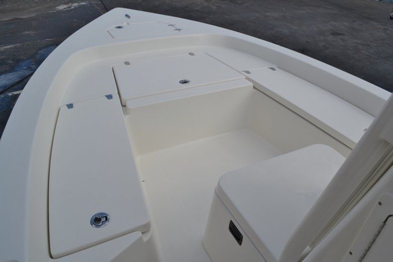 Thumbnail 12 for New 2016 Pathfinder 2200 TRS Bay Boat boat for sale in Vero Beach, FL