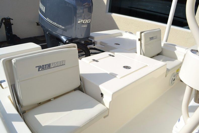 Thumbnail 16 for New 2016 Pathfinder 2200 TRS Bay Boat boat for sale in Vero Beach, FL