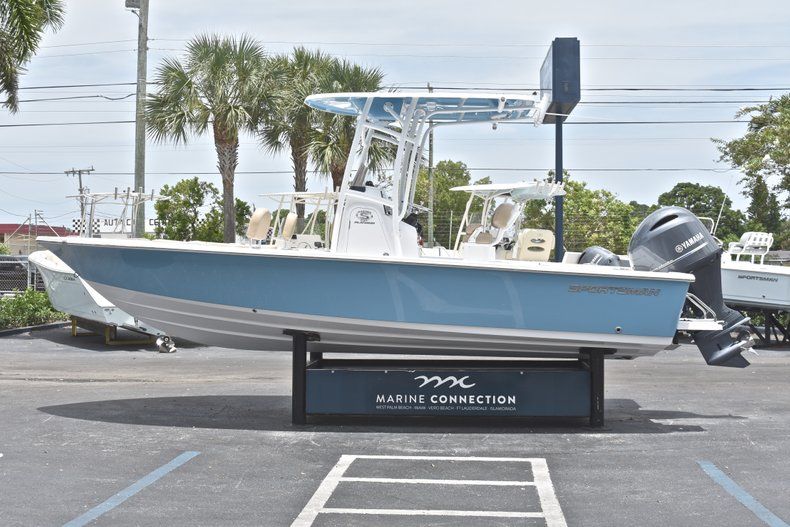 Thumbnail 4 for New 2019 Sportsman Masters 227 Bay Boat boat for sale in Vero Beach, FL