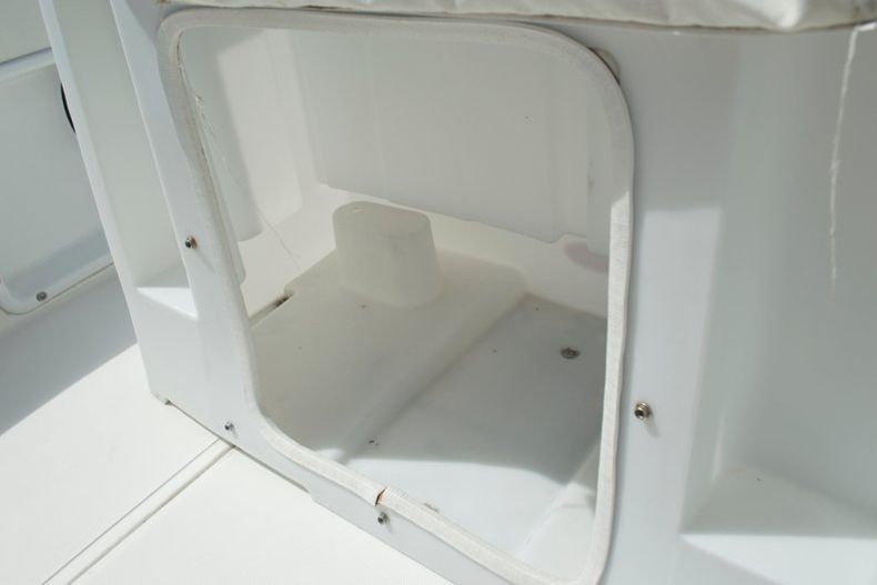 Thumbnail 14 for Used 2004 Key Largo 2000 CC Center Console boat for sale in Miami, FL