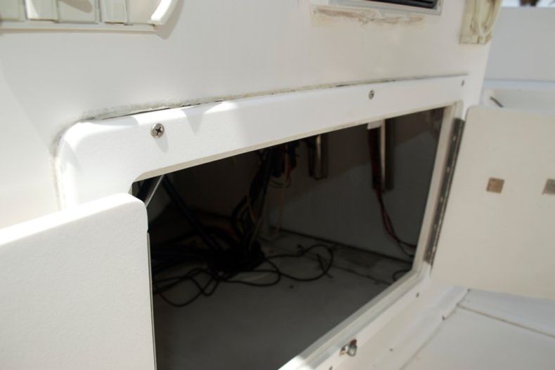 Thumbnail 17 for Used 2004 Key Largo 2000 CC Center Console boat for sale in Miami, FL