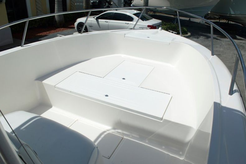 Thumbnail 25 for Used 2004 Key Largo 2000 CC Center Console boat for sale in Miami, FL