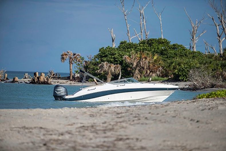 New 2017 Hurricane SunDeck SD 2690 OB boat for sale in Miami, FL