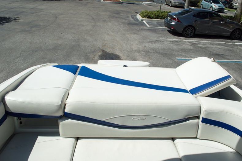 Thumbnail 22 for Used 2005 Maxum 2200SR3 boat for sale in West Palm Beach, FL