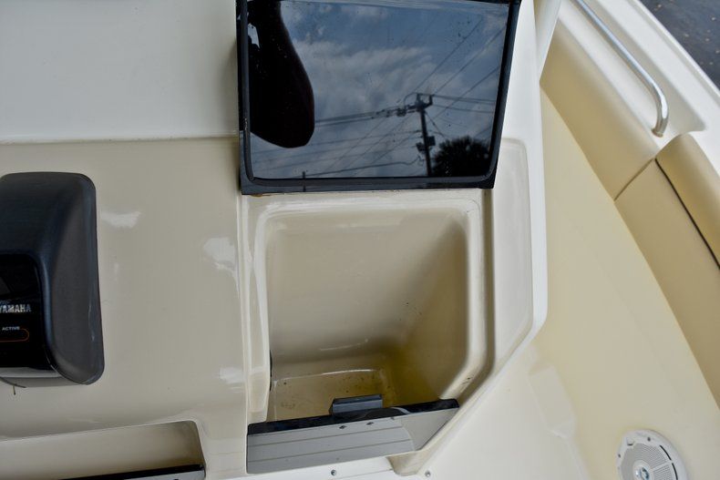 Thumbnail 37 for Used 2015 Scout 225 XSF Center Console boat for sale in West Palm Beach, FL
