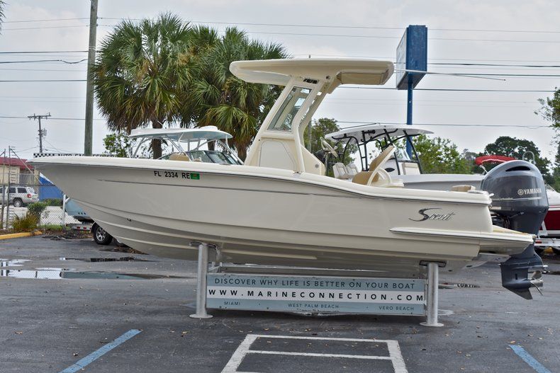 Thumbnail 4 for Used 2015 Scout 225 XSF Center Console boat for sale in West Palm Beach, FL