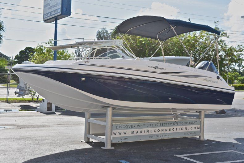 Thumbnail 3 for Used 2015 Hurricane SunDeck Sport SS 188 OB boat for sale in West Palm Beach, FL