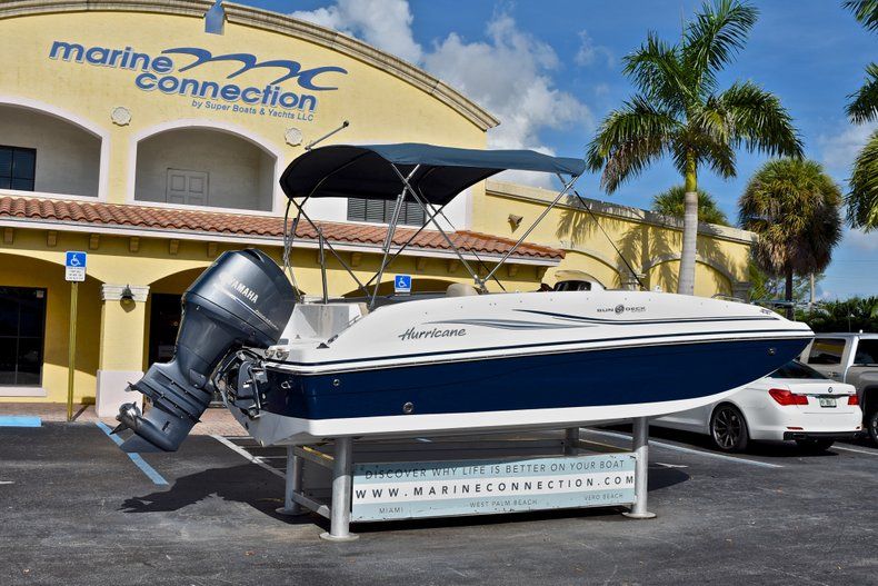 Thumbnail 7 for Used 2015 Hurricane SunDeck Sport SS 188 OB boat for sale in West Palm Beach, FL