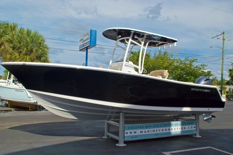 Thumbnail 4 for New 2016 Sportsman Open 232 Center Console boat for sale in Vero Beach, FL