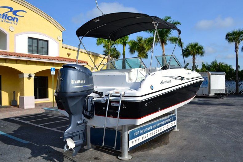 Thumbnail 8 for New 2014 Hurricane SunDeck SD 187 OB boat for sale in West Palm Beach, FL